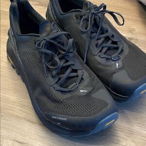 Vibram Men's Black Athletic Shoes